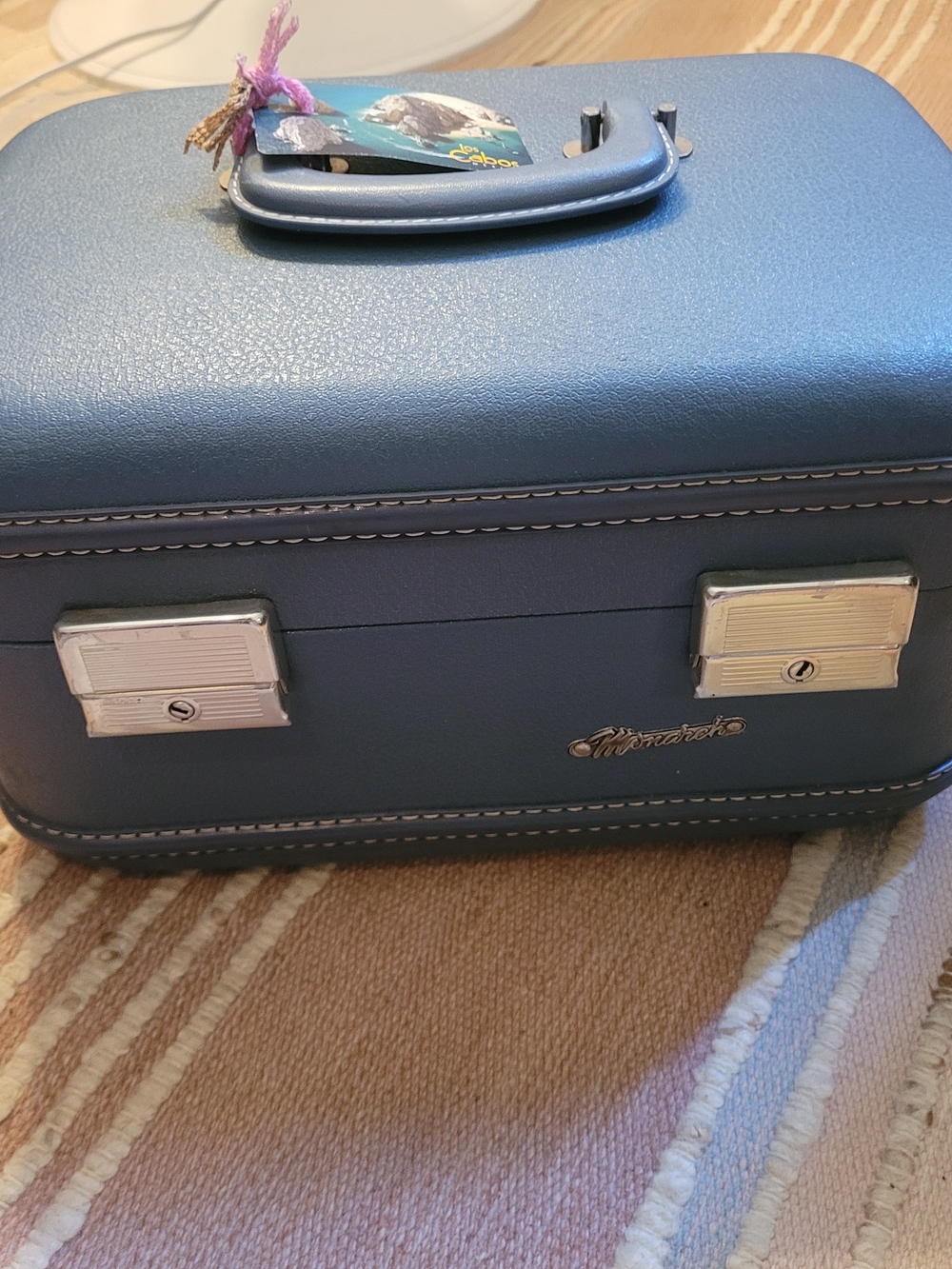 Women's Baby Blue Small Train Case, Monarch Brand, In Excellent Shape!